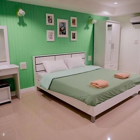 Uj Apartment Bang Saen Ngoại thất bức ảnh