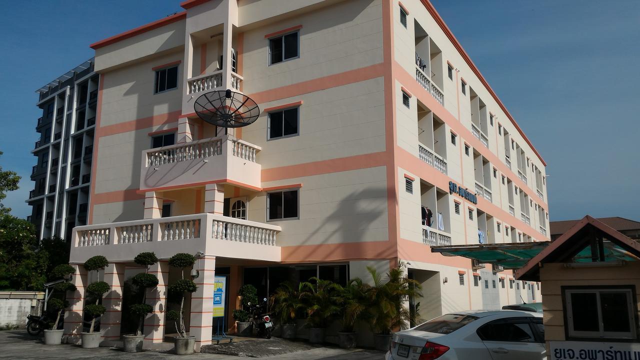 Uj Apartment Bang Saen Ngoại thất bức ảnh