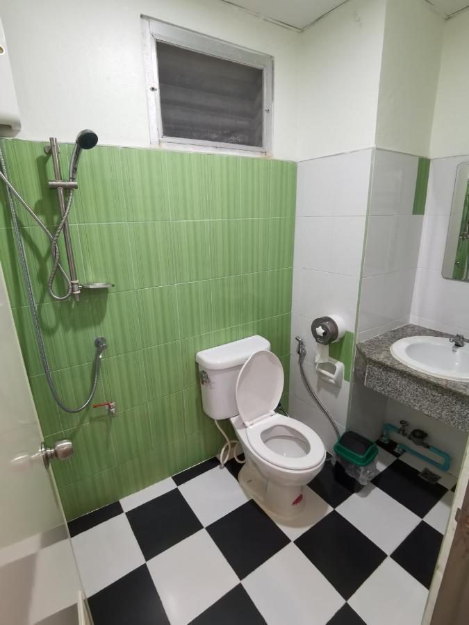 Uj Apartment Bang Saen Ngoại thất bức ảnh